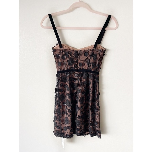 NWT For Love & Lemons Beatrice Strappy Lace 3-D Embroidered Floral Mini Dress XS - Picture 8 of 15